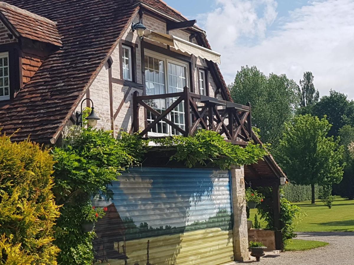 Moulin Du Soustre Bed & Breakfast Cavagnac Exterior photo