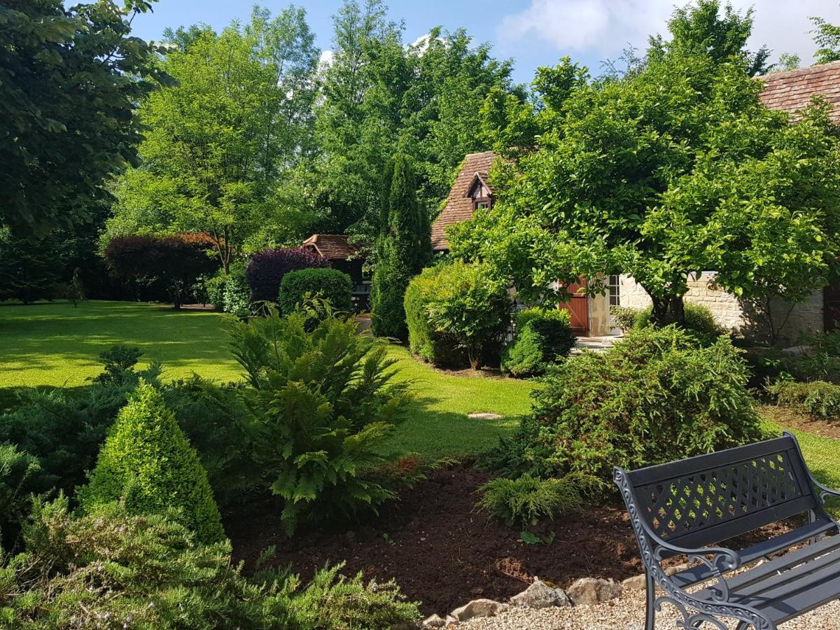 Moulin Du Soustre Bed & Breakfast Cavagnac Exterior photo