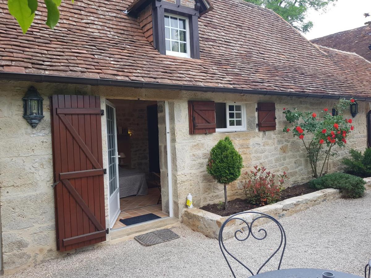 Moulin Du Soustre Bed & Breakfast Cavagnac Exterior photo