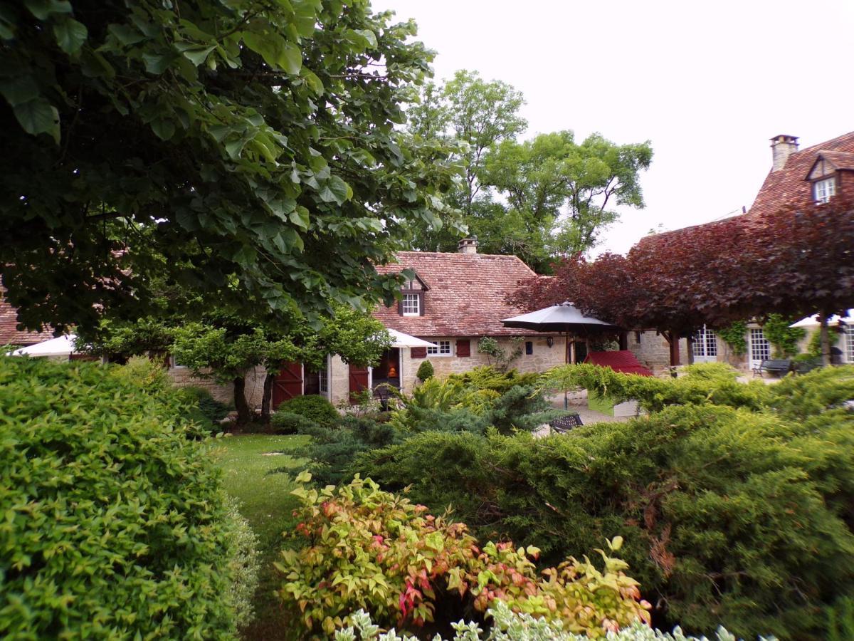 Moulin Du Soustre Bed & Breakfast Cavagnac Exterior photo