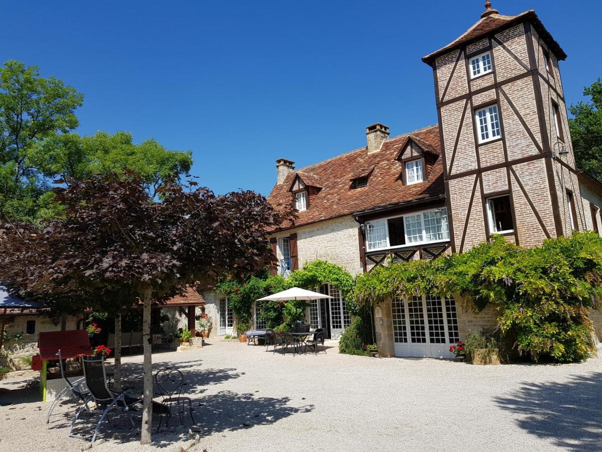 Moulin Du Soustre Bed & Breakfast Cavagnac Exterior photo