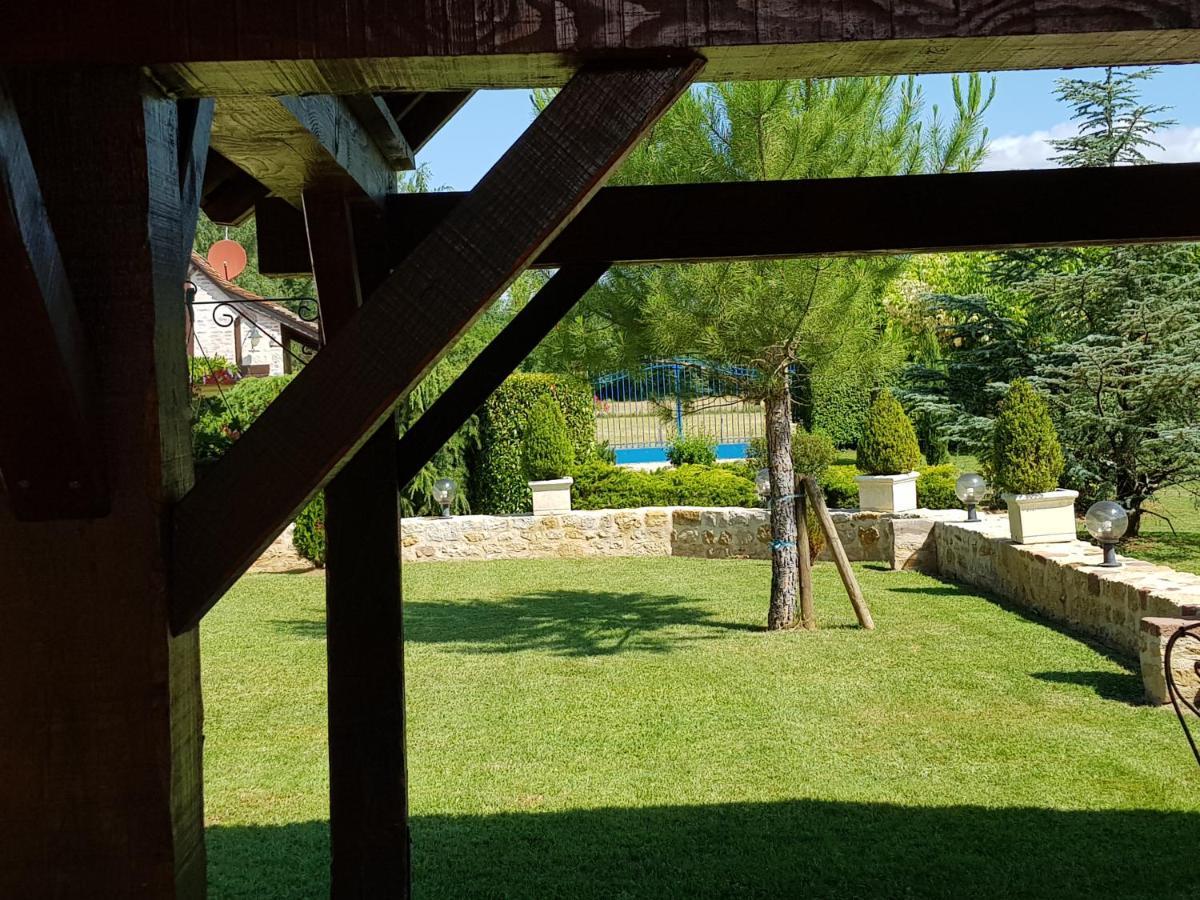 Moulin Du Soustre Bed & Breakfast Cavagnac Exterior photo