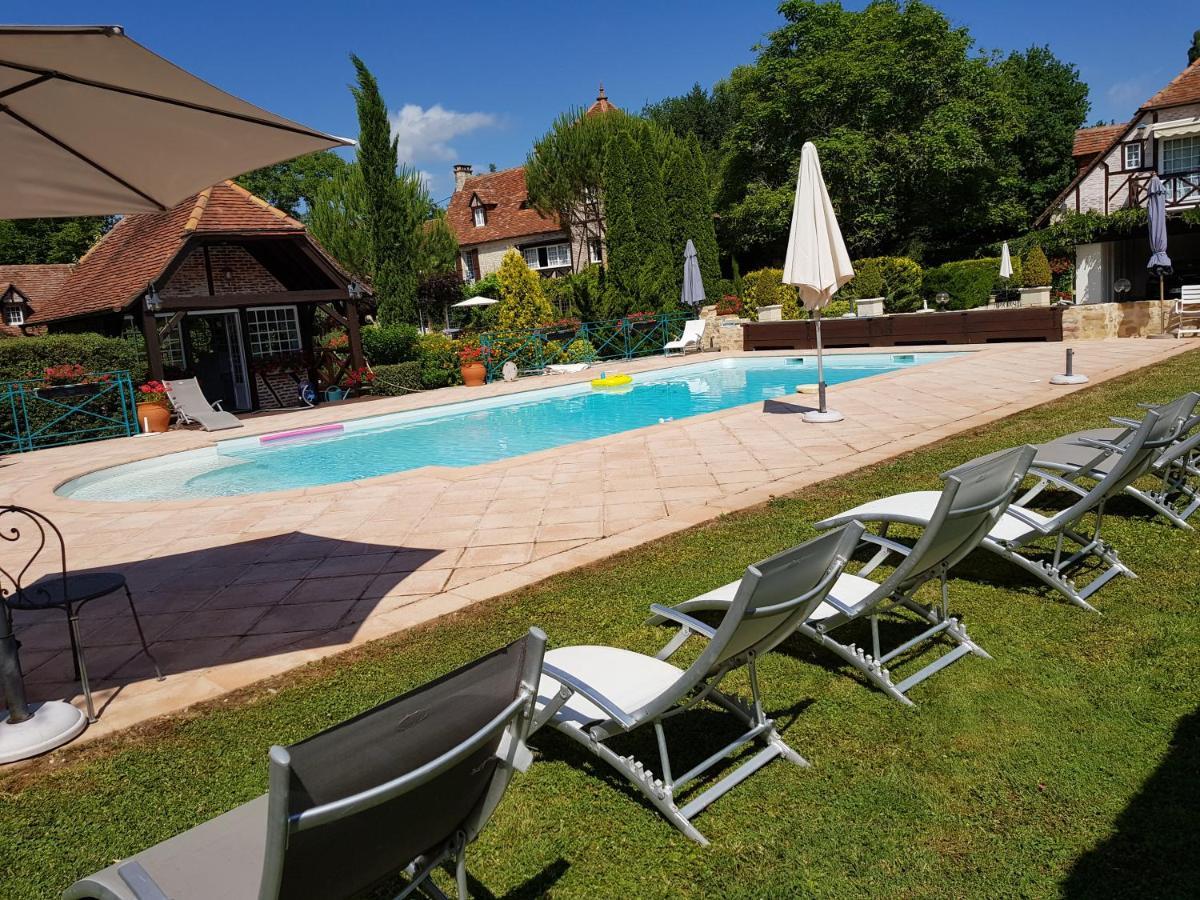 Moulin Du Soustre Bed & Breakfast Cavagnac Exterior photo