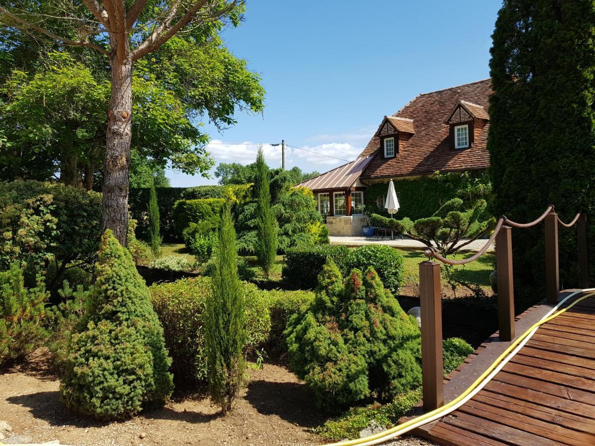 Moulin Du Soustre Bed & Breakfast Cavagnac Exterior photo