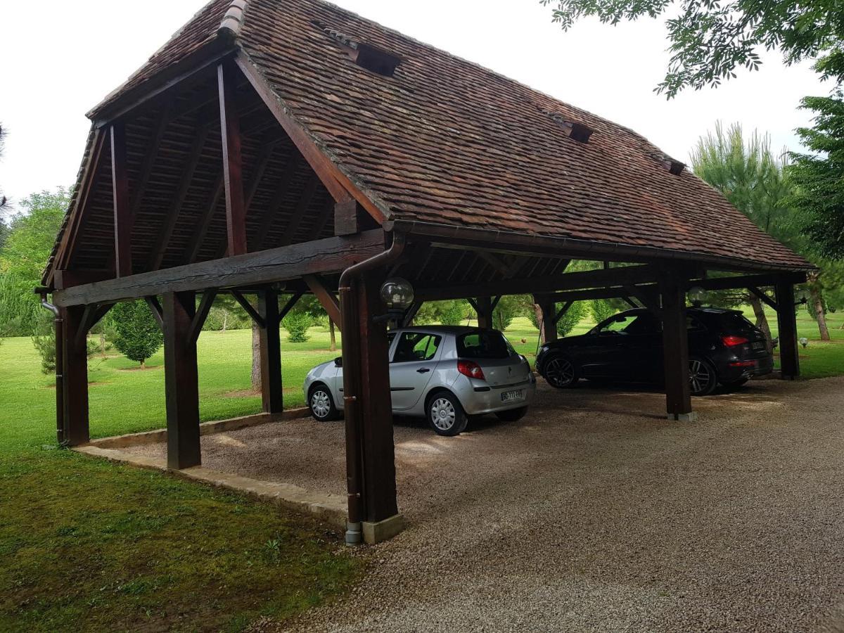 Moulin Du Soustre Bed & Breakfast Cavagnac Exterior photo